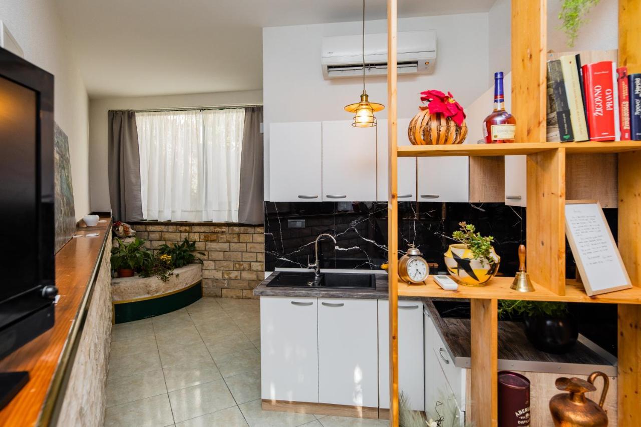 Ferienwohnung Glicinia Šibenik Exterior foto